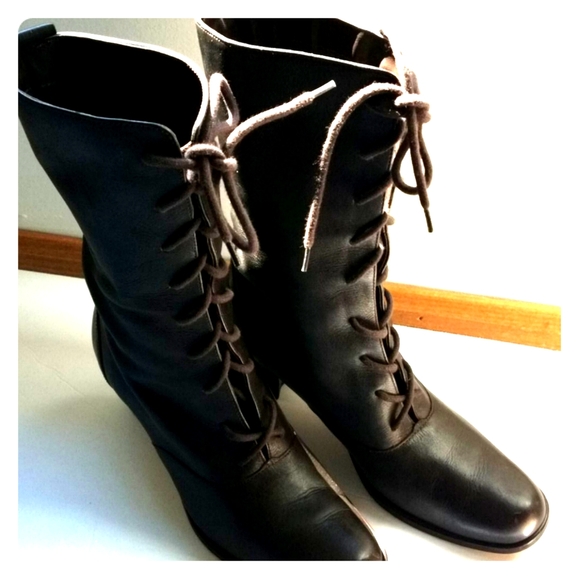 Shoes - Beautiful Rich Brown Granny Boots SZ 8